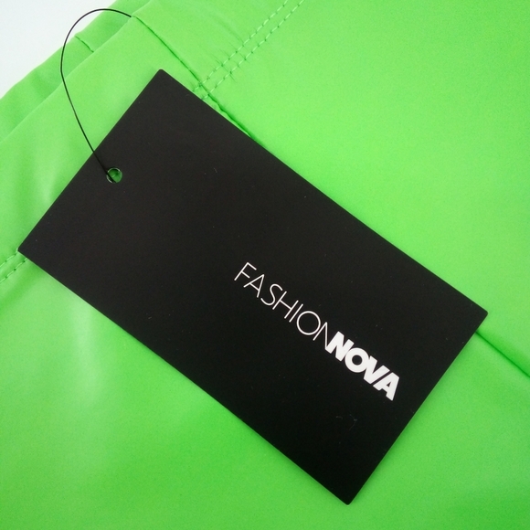 NWT Fashion Nova Rough Rider Biker Shorts Neon Lime Green M Vegan Leather Style - Picture 5 of 9